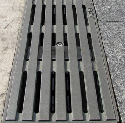 2 3/4"  Ductile Iron Slotted Trench Grate (QUE)
