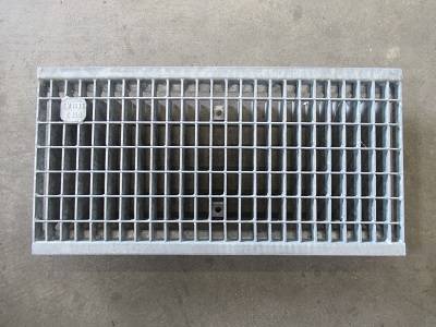 MEA U2000 .5M C Class Galvanized Mesh Grates