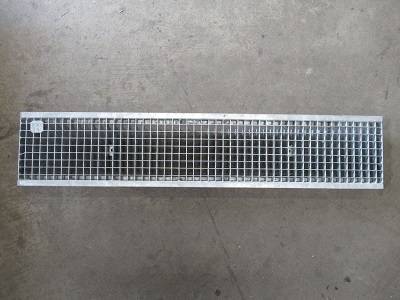 MEA U1500 1M Galvanized Steel Overlay Grate